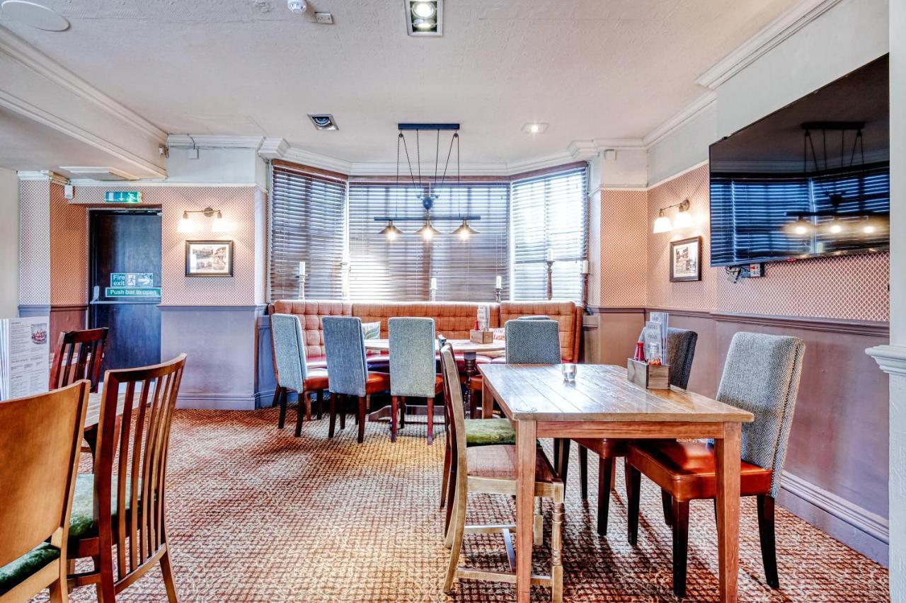The Wheatsheaf By Innkeeper'S Collection Woking Exterior photo